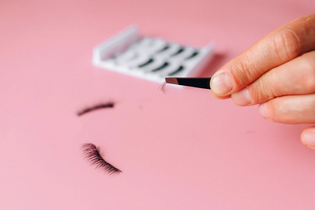 Illustration de l’article Joly Beauty : Quels sont les faux cils les plus faciles à mettre 