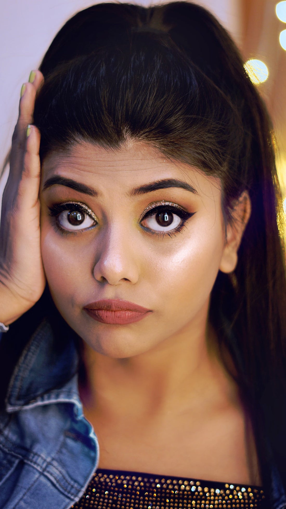 Illustration du guide Joly Beauty : Quels faux cils choisir pour un effet doll eye 
